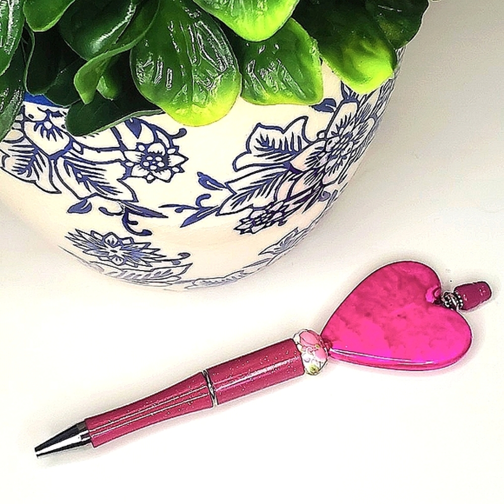 AMARANTH BEADED PEN